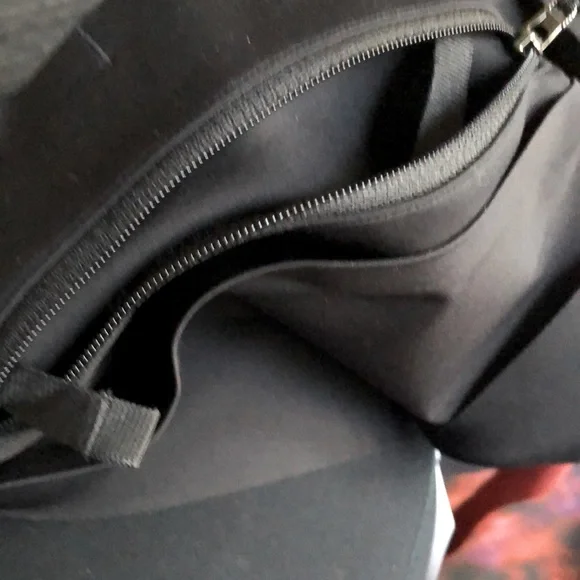 lululemon (L) Enlite Hydraffinity Vest - Picture 13 of 15